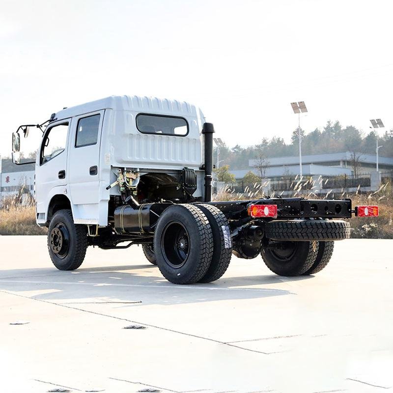 Dongfeng 4x4 Cargo Truck Chassis 103kW Euro 5 Diesel Commercial Vehicle
