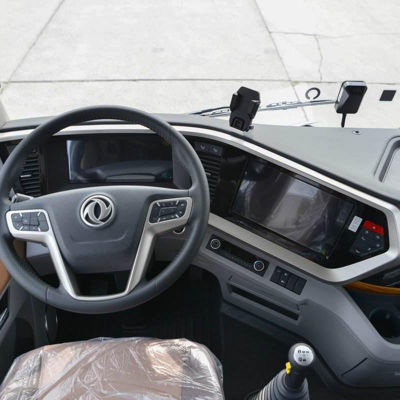 Dongfeng 430HP 6x4 Heavy-Duty Tractor Head