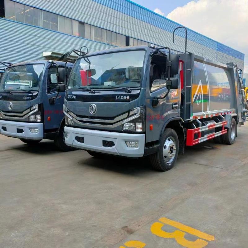 DONGFENG 4x2 4000L Rear Loader Compactor Garbage Truck