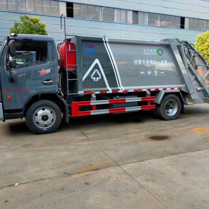 DONGFENG 4x2 4000L Rear Loader Compactor Garbage Truck