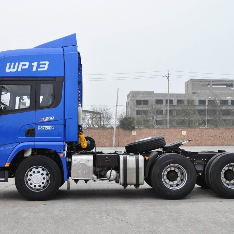 SHACMAN Delong X3000 Gold Edition 500HP 6x2 Tractor Truck