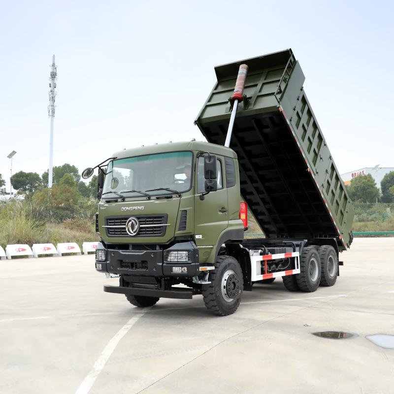 SINOTRUK HOWO 400HP 8x4 Tri-Axle Euro 5 Diesel Dump Truck for Construction Muck Transportation