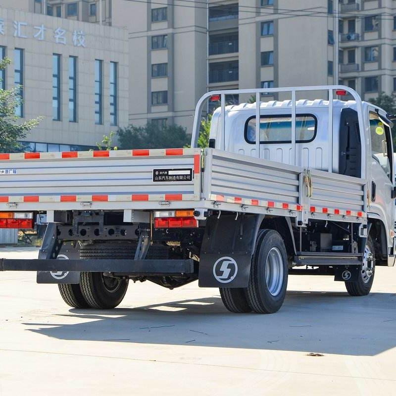 SHACMAN K300 130HP 5-Ton Light Van Truck for Agricultural & Commercial Logistics