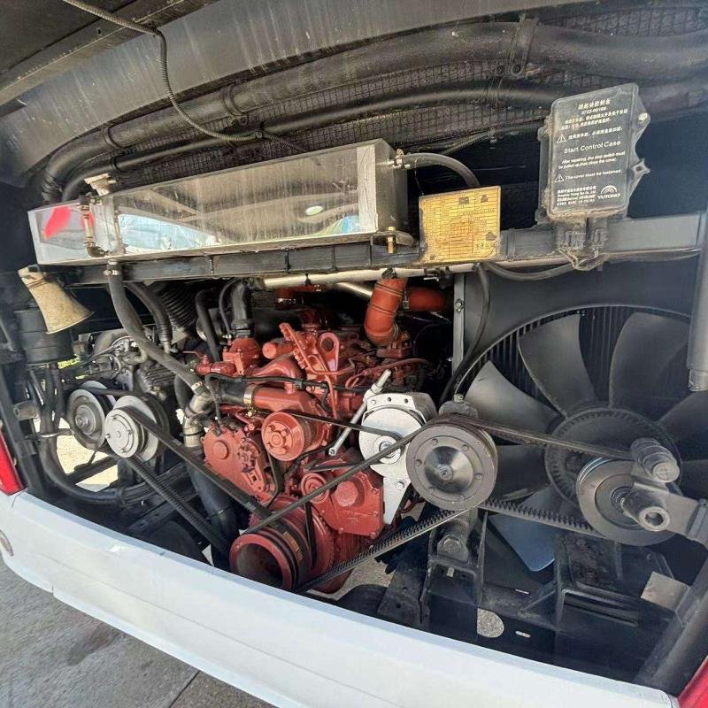 60-Seater Right-Hand Drive Diesel Coach Bus - Manual Transmission Passenger Vehicle