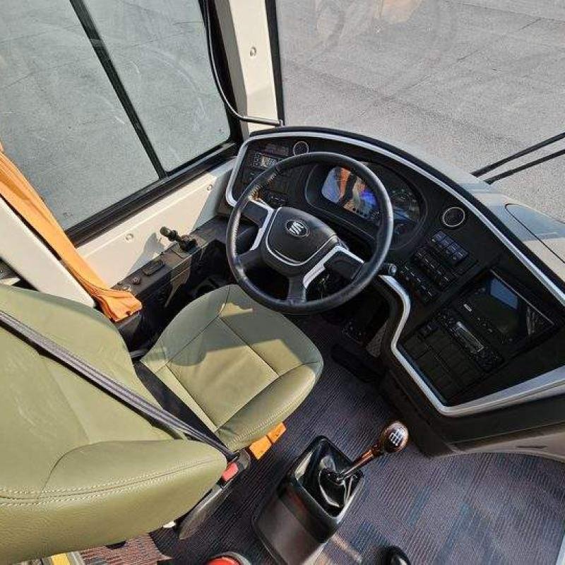 Yutong 50-Seater Rear-Engine Diesel Bus Manual Transmission