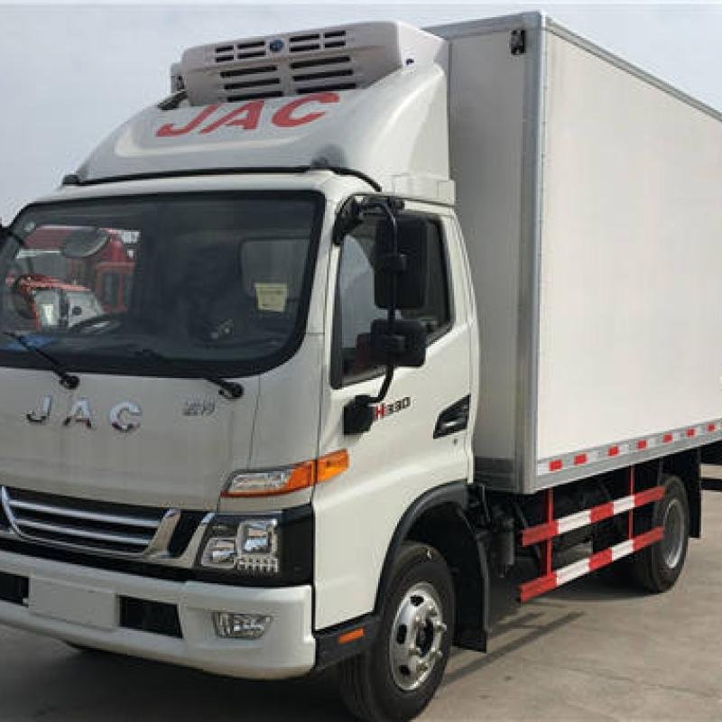 JAC 152HP 4.5T 4x2 Left Hand Drive Refrigerator Truck