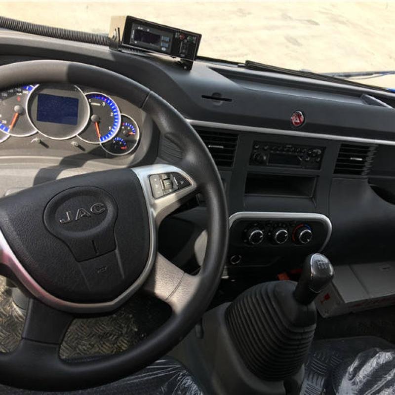 JAC 152HP 4.5T 4x2 Left Hand Drive Refrigerator Truck
