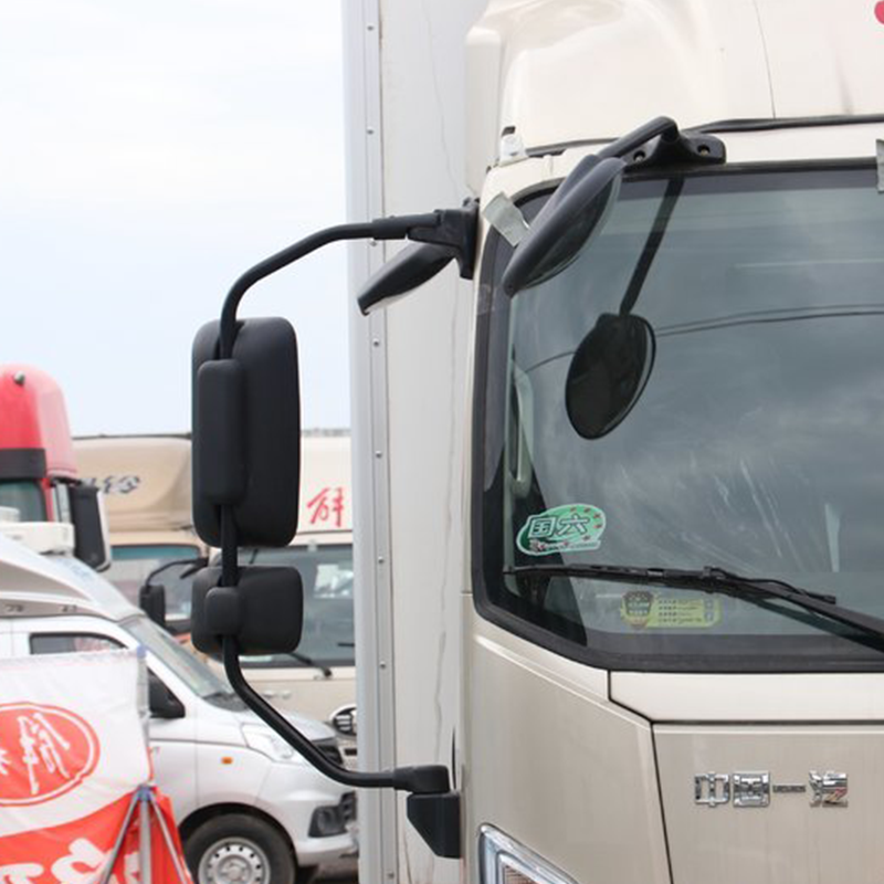 FAW 4x2 Light Duty Refrigerated Truck with Cummins ISF2.8 Engine