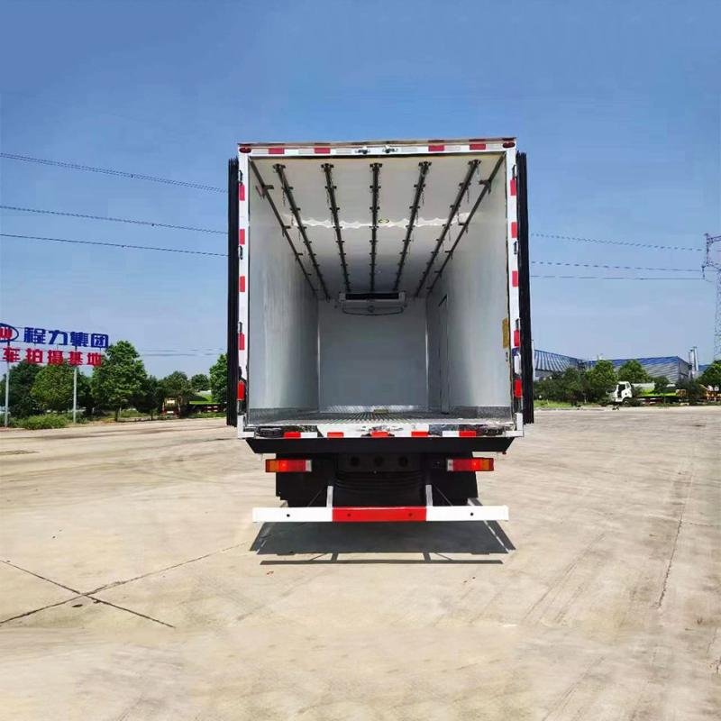 Isuzu 700P 10-Ton 4X2 Refrigerated Box Truck with -25°C to -5°C Temperature Control