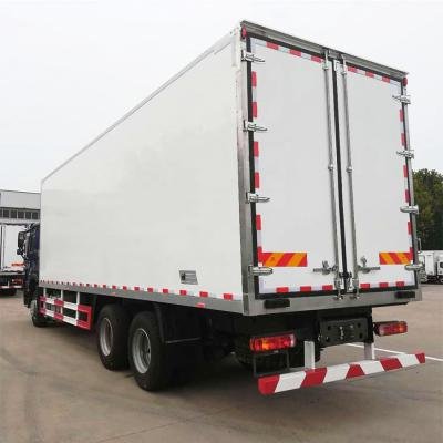 Sinotruk HOWO 6x4 5-Ton Refrigerated Box Truck