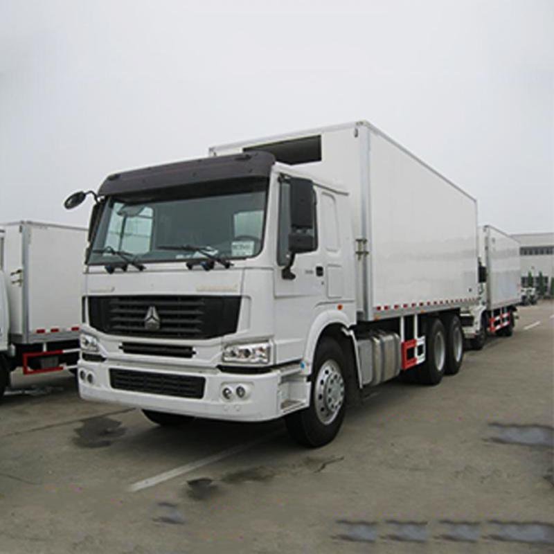 Sinotruk HOWO 6×4 Refrigerated Box Truck -18°C to +20°C Temperature Control 6-8T Capacity