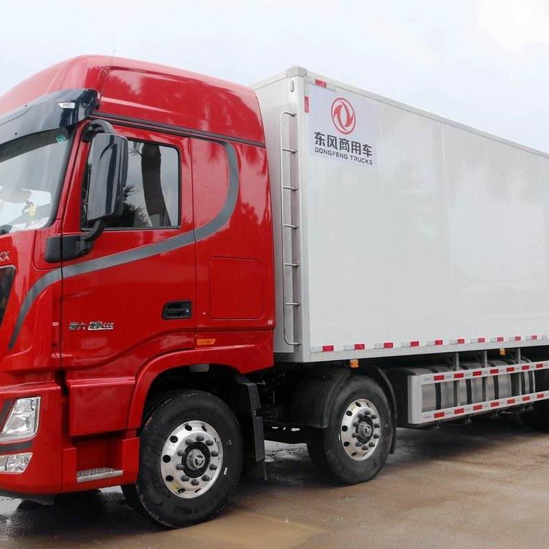 DONGFENG TIANLONG KX 465HP 8x4 Euro 6 Refrigerated Reefer Truck