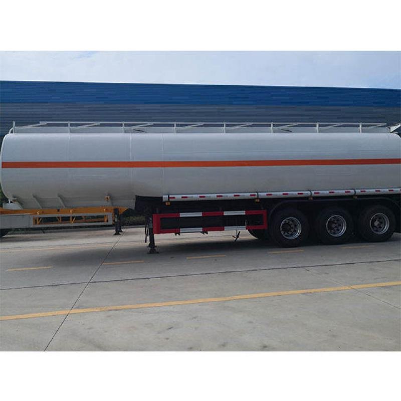 Tarzan 3-Axle 30-60T Steel Fuel Tank Semi-Trailer for Petroleum Transport
