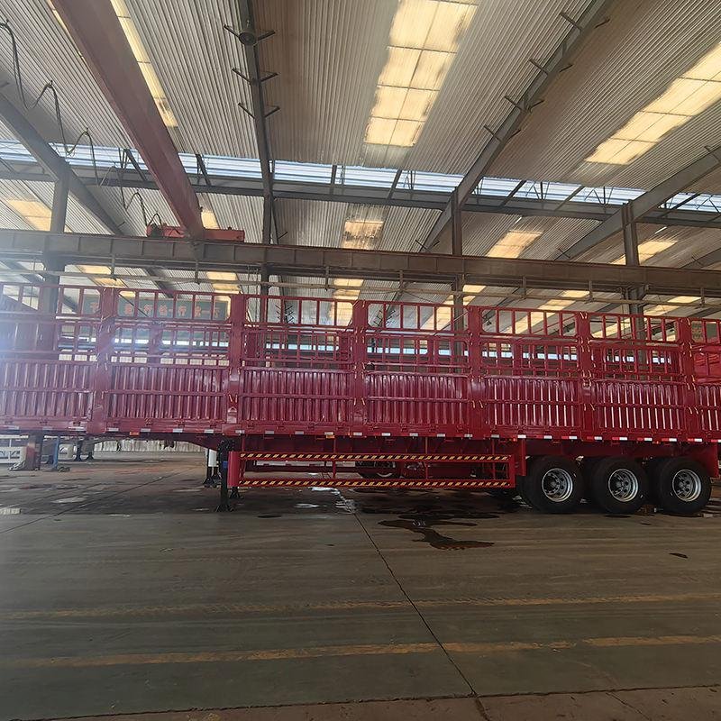 Heavy-Duty 3-Axle 60T Steel Stake Barn Fence Semi-Trailer for Long-Distance Transport