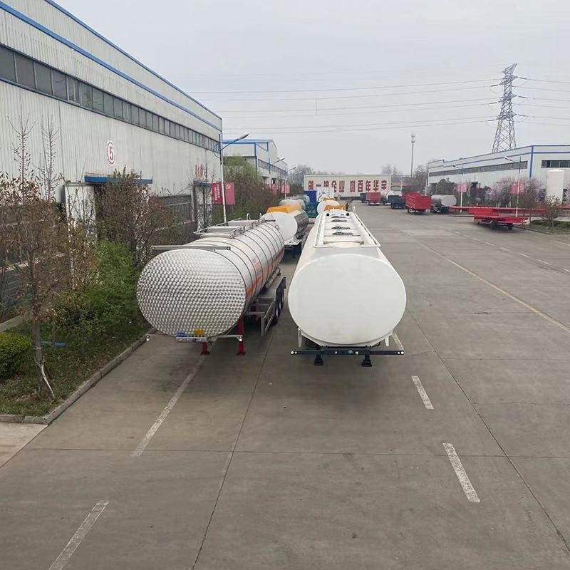 Tarzan 40,000L 3-Axle Steel Fuel Tanker Semi-Trailer