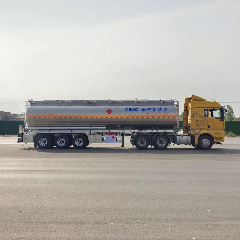 CIMC 47,000L 3-Axle Aluminum Alloy Fuel Tank Semi-Trailer