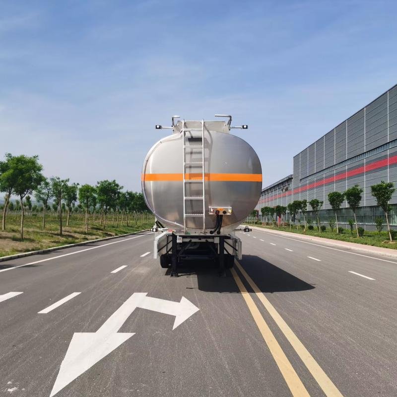 CIMC 3-Axle 45m³ Aluminum Fuel Tank Semi-Trailer for Diesel Gasoline Jet Fuel Transport